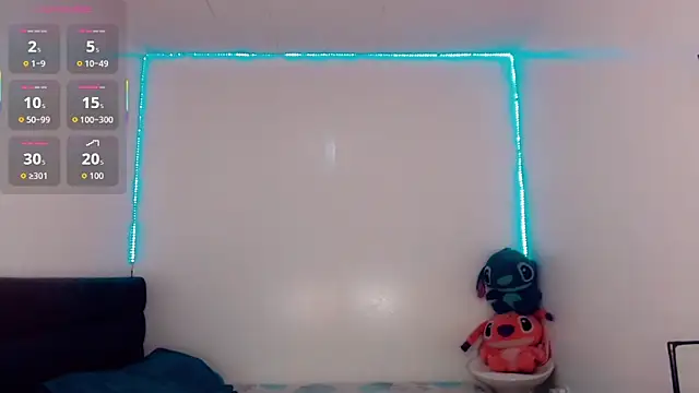 Snapshot of _Riannagarcia_ chatting on September 16, 2025, 7:15 pm Riannagarcia online show from September 16, 2025, 7:15 pm