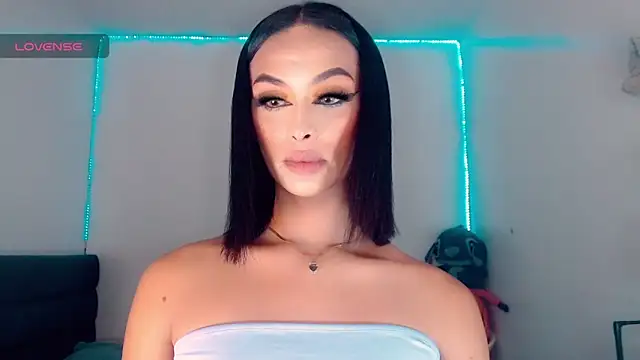 Snapshot of _Riannagarcia_ chatting on November 6, 2025, 5:19 am Riannagarcia online show from November 6, 2025, 5:19 am