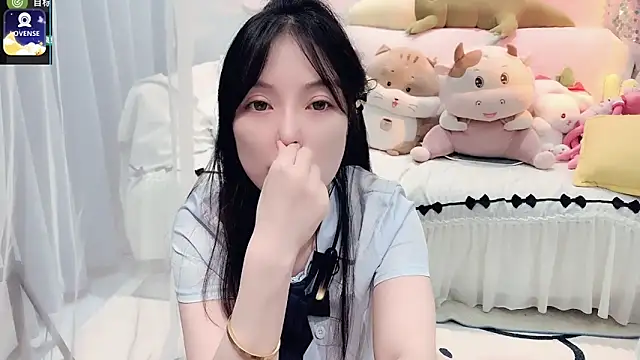 Snapshot of AKiKi711 chatting on September 13, 2025, 4:51 pm AKiKi711 online show from September 13, 2025, 4:51 pm