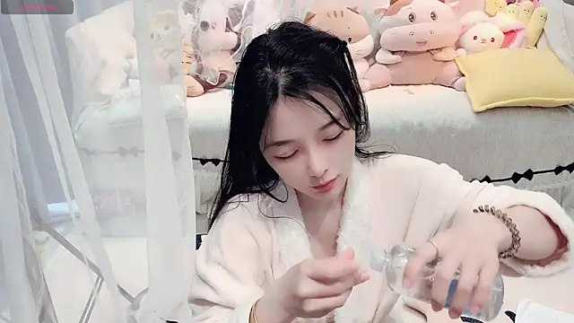 AKiKi711 online show from March 23, 2026, 8:51 am