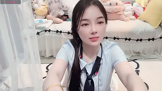 AKiKi711 online show from May 2, 2026, 5:07 pm