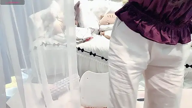 AKiKi711 online show from May 31, 2026, 4:53 am