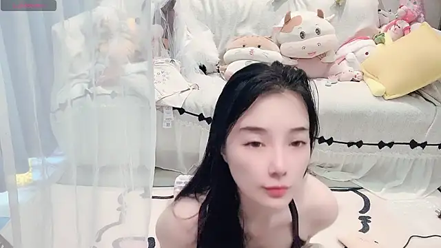 AKiKi711 online show from June 2, 2026, 4:47 am
