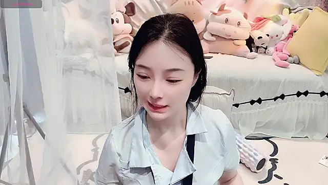 AKiKi711 online show from July 13, 2026, 4:59 am