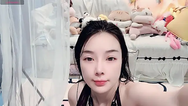 AKiKi711 online show from July 17, 2026, 4:52 am