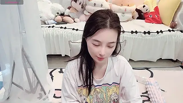 AKiKi711 online show from July 26, 2026, 4:53 am