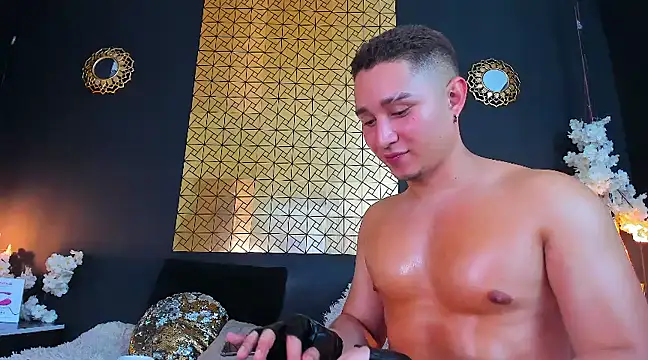 francesco evan online show from March 10, 2025, 11:49 pm