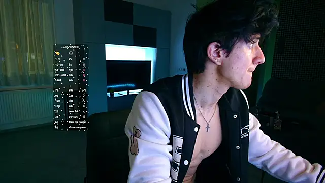 Snapshot of ChristianLevine_ chatting on May 5, 2026, 8:06 pm ChristianLevine online show from May 5, 2026, 8:06 pm