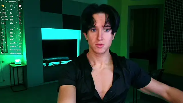 Snapshot of ChristianLevine_ chatting on May 26, 2026, 10:39 pm ChristianLevine online show from May 26, 2026, 10:39 pm