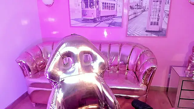 Snapshot of carlie_mayer_v chatting on March 5, 2025, 5:07 am carlie mayer v online show from March 5, 2025, 5:07 am