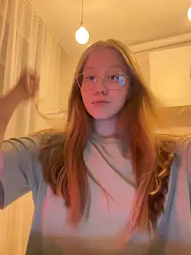 Snapshot of Eva_Weyne chatting on January 7, 2025, 8:52 pm Eva Weyne online show from January 7, 2025, 8:52 pm