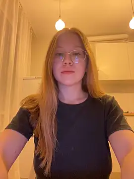 Snapshot of Eva_Weyne chatting on September 14, 2025, 7:46 pm Eva Weyne online show from September 14, 2025, 7:46 pm