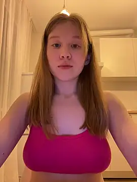 Snapshot of Eva_Weyne chatting on May 1, 2026, 8:13 pm Eva Weyne online show from May 1, 2026, 8:13 pm