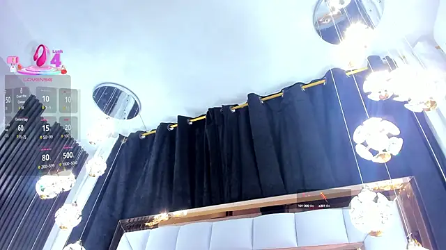 SarayRoyse online show from September 12, 2025, 7:36 pm