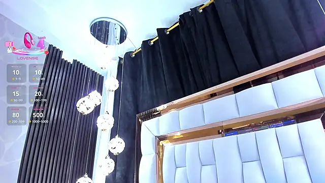 SarayRoyse online show from February 24, 2026, 7:34 pm