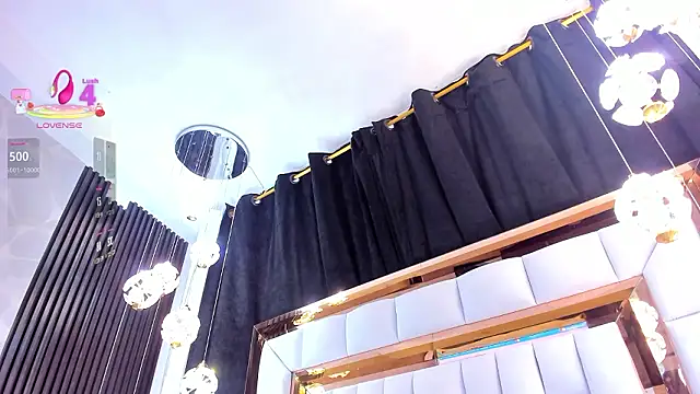 SarayRoyse online show from March 11, 2026, 7:31 pm