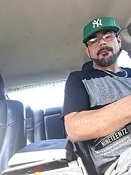 Zander823 online show from February 9, 2026, 7:18 pm