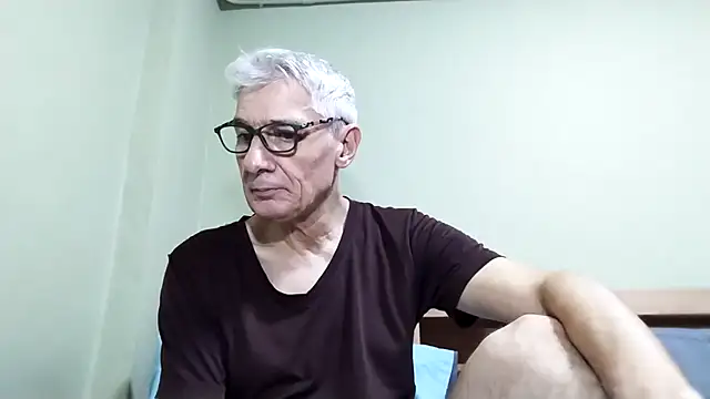 BIGUNCUTHARDCOCK online show from October 22, 2025, 12:33 am