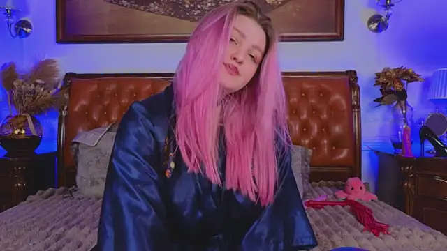 Snapshot of Unholy_Lady chatting on March 10, 2025, 9:53 am Unholy Lady online show from March 10, 2025, 9:53 am