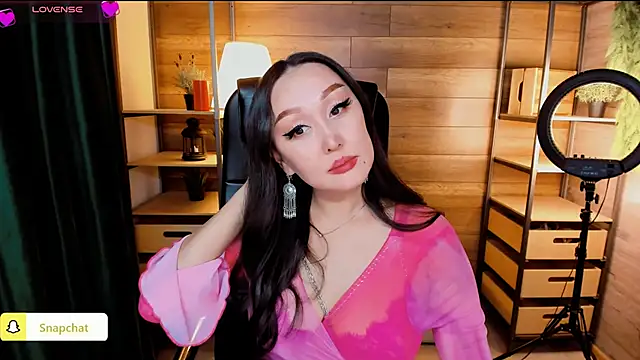 Julianna Jami online show from January 10, 2025, 5:56 pm