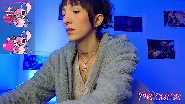 Snapshot of Sakura_and_yuki chatting on December 19, 2024, 2:46 pm Sakura and yuki online show from December 19, 2024, 2:46 pm
