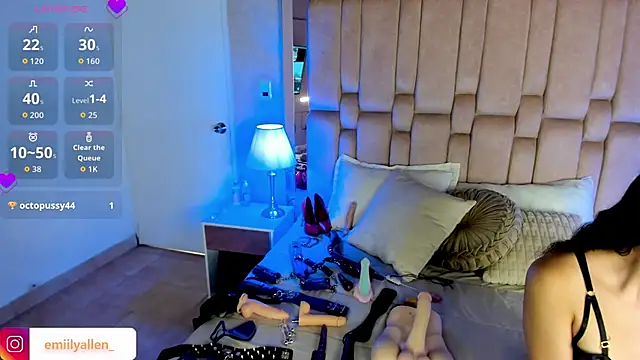 EmilyAllen  online show from October 9, 2025, 3:48 am