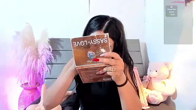 Julieta Coopeer  online show from March 16, 2026, 10:41 am