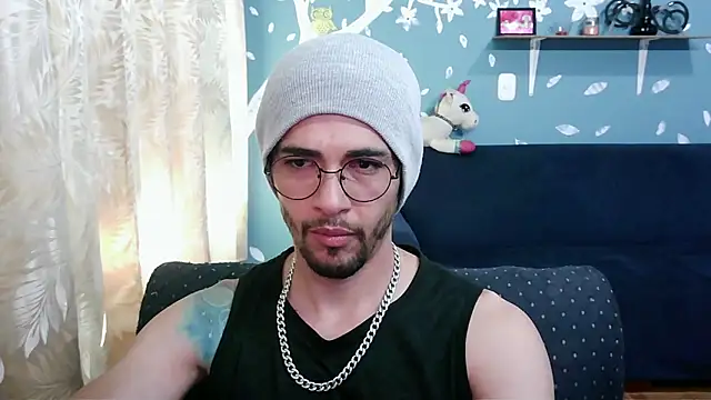 ponzothc online show from October 3, 2025, 7:33 pm