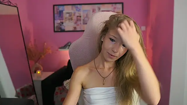 Snapshot of missicute chatting on September 16, 2025, 6:42 pm missicute online show from September 16, 2025, 6:42 pm