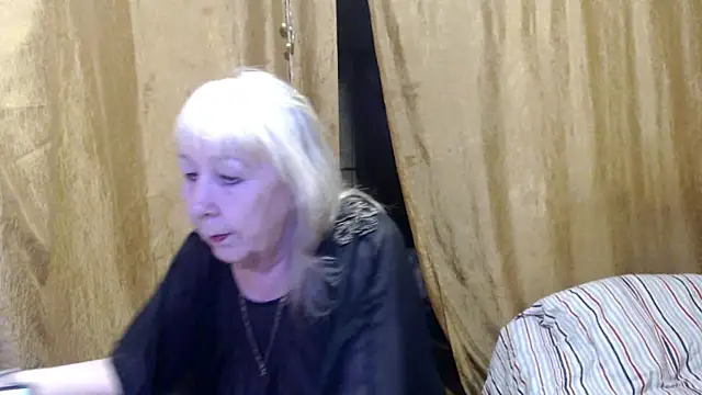  Estelitta 5 online show from February 21, 2025, 6:04 pm