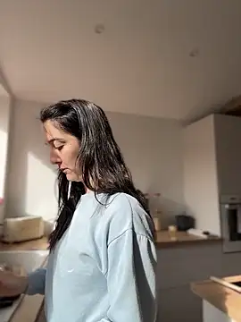  Juliette online show from March 6, 2026, 9:50 am