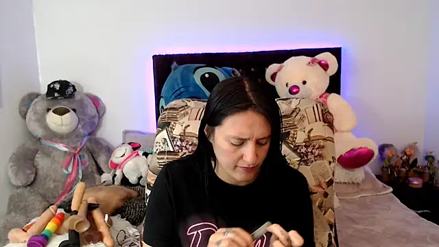 Lorenahot 06 online show from November 25, 2025, 7:25 pm