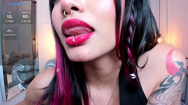 AzuraKindong online show from February 11, 2025, 10:18 pm