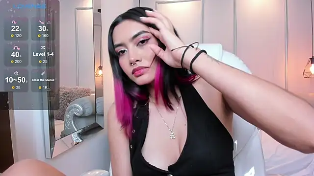 AzuraKindong online show from February 25, 2025, 10:18 pm