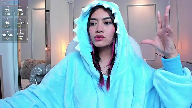 AzuraKindong online show from March 11, 2025, 1:26 am