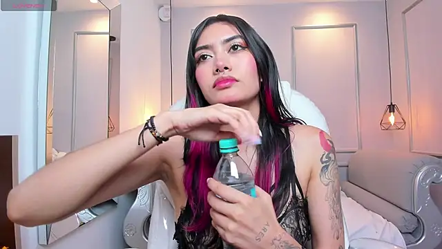 AzuraKindong online show from March 13, 2025, 10:10 pm