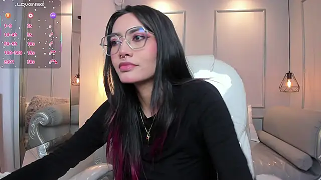 AzuraKindong online show from October 21, 2025, 7:14 pm