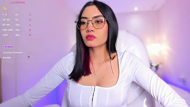 Snapshot of AzuraKindong chatting on May 12, 2026, 7:22 pm AzuraKindong online show from May 12, 2026, 7:22 pm