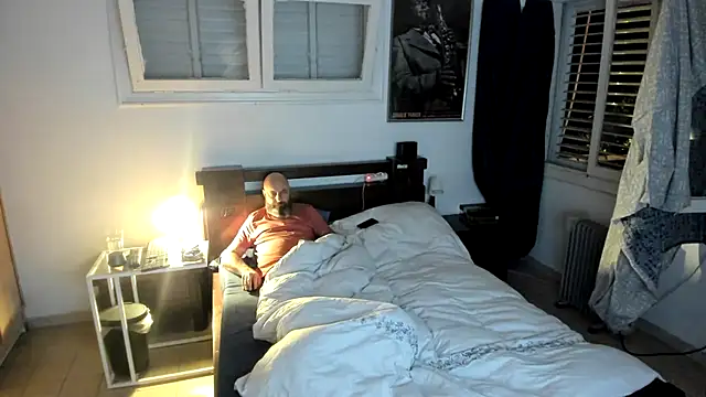 CTPuIITu3 online show from March 13, 2025, 9:37 pm