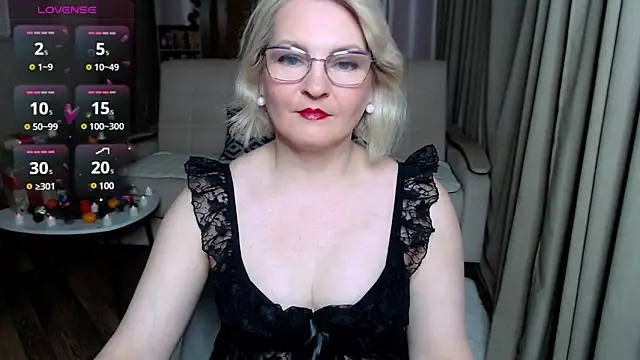 BlondeBrilliant7 online show from December 21, 2024, 5:07 pm