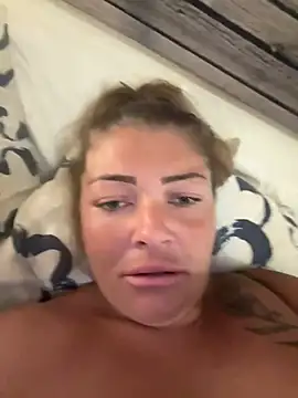 Snapshot of GabyHofstede chatting on March 18, 2025, 1:31 pm GabyHofstede online show from March 18, 2025, 1:31 pm