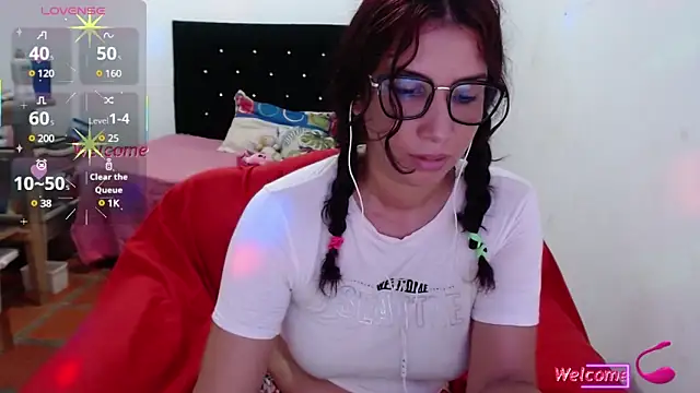 Snapshot of Ainhoa-hot chatting on February 13, 2025, 10:34 am Ainhoa-hot online show from February 13, 2025, 10:34 am