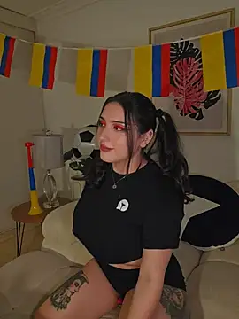 Snapshot of freya_bella_ chatting on June 26, 2026, 6:18 am freya bella online show from June 26, 2026, 6:18 am