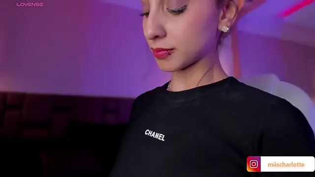 MiissCharlotte online show from December 31, 2024, 6:24 pm