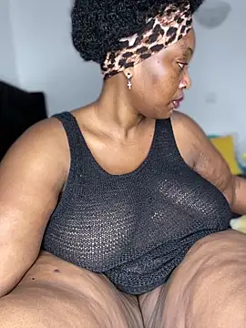 MsWhiteChocolatte online show from April 4, 2026, 5:10 pm