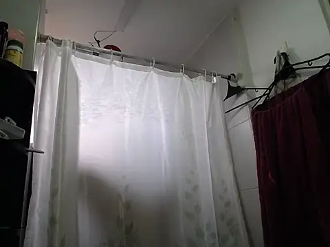 Laura martin  online show from March 5, 2026, 12:34 pm