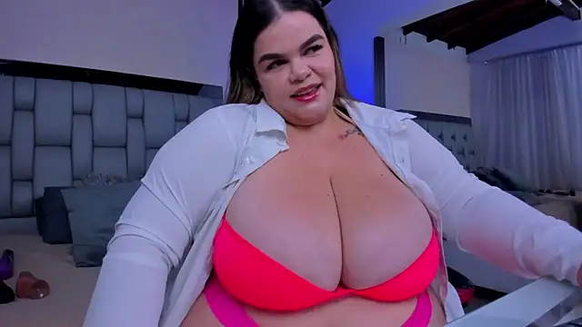 Snapshot of Sara_Thompsoon chatting on October 4, 2025, 11:52 am Sara Thompsoon online show from October 4, 2025, 11:52 am