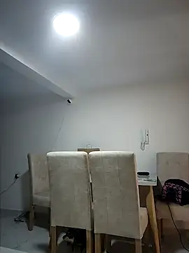 Snapshot of Juanelopez1 chatting on February 3, 2025, 3:53 am Juanelopez1 online show from February 3, 2025, 3:53 am