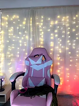 Snapshot of Juanelopez1 chatting on September 15, 2025, 12:21 am Juanelopez1 online show from September 15, 2025, 12:21 am