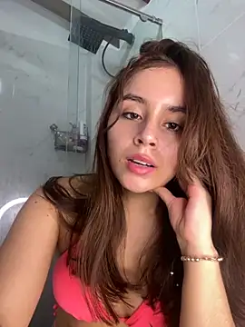 Snapshot of Juanelopez1 chatting on October 5, 2025, 9:34 pm Juanelopez1 online show from October 5, 2025, 9:34 pm